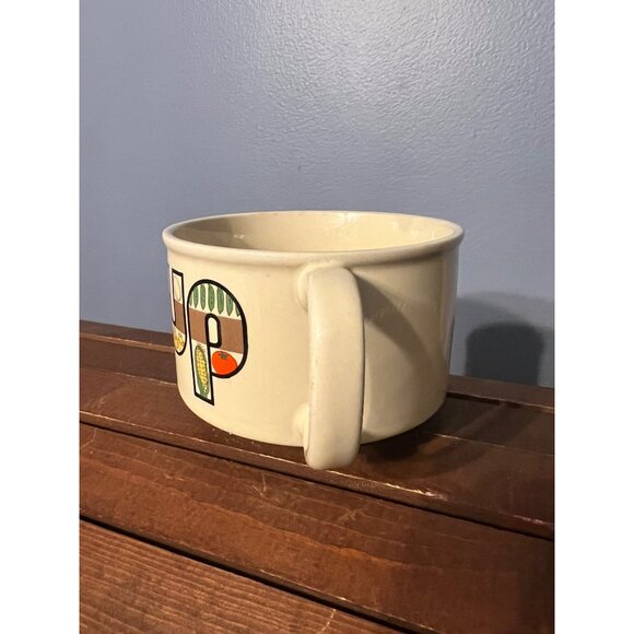 SOUP Beige Stoneware Mug Made In Japan‎ MCM Retro Kitchsy Veggies Dinnerware - Picture 5 of 9